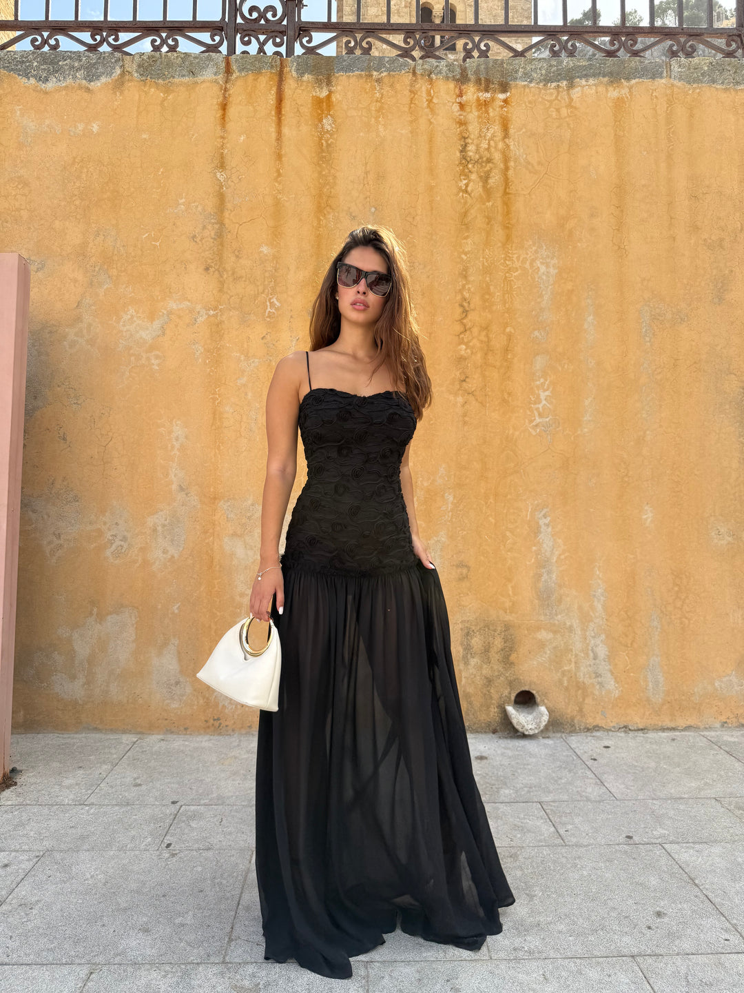 RENATA | BLACK